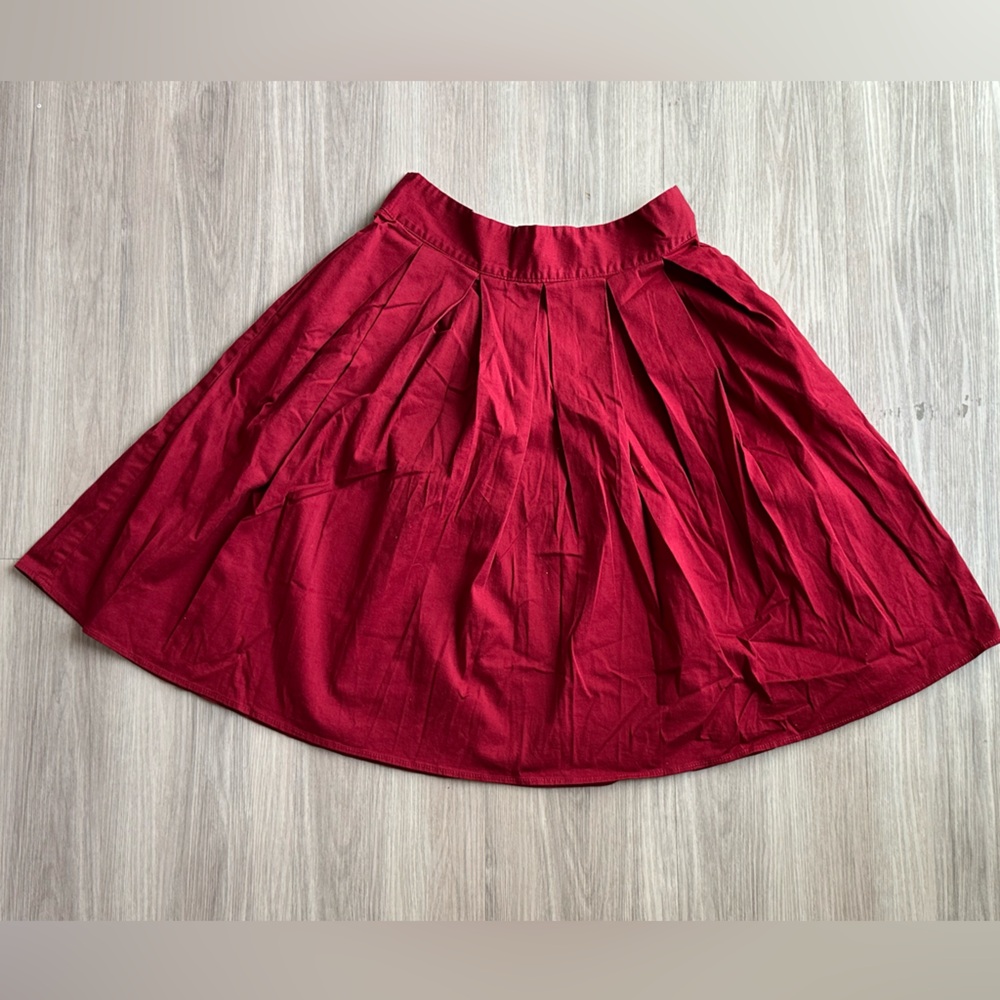cotton pleated red knee length skirt